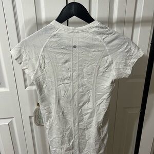 Lululemon swiftly tech short sleeve white